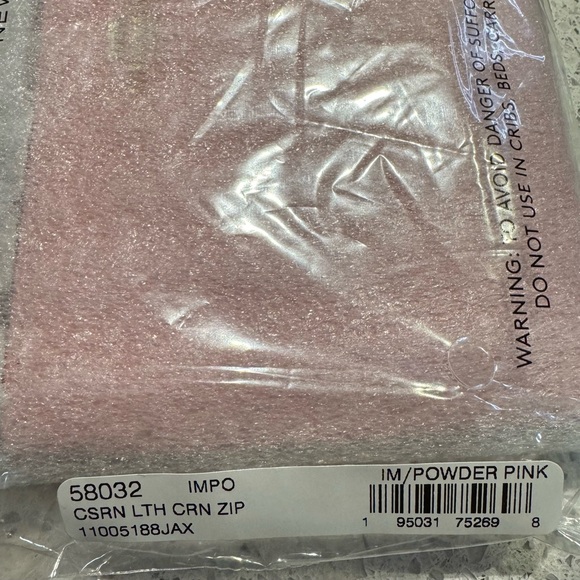 Coach Corner Zip leather Wristlet - Powder Pink - Picture 2 of 4